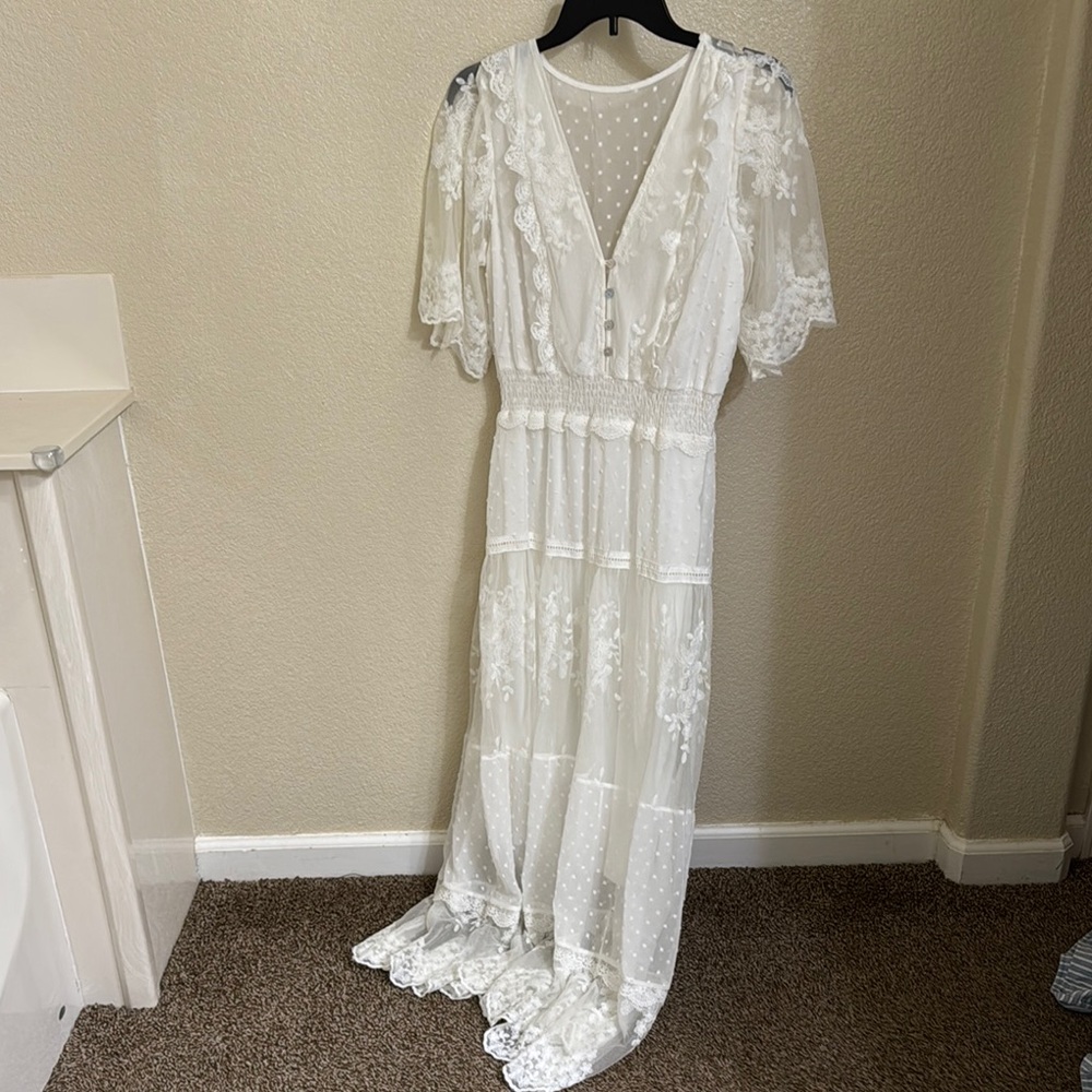Elegant White Lace Dress